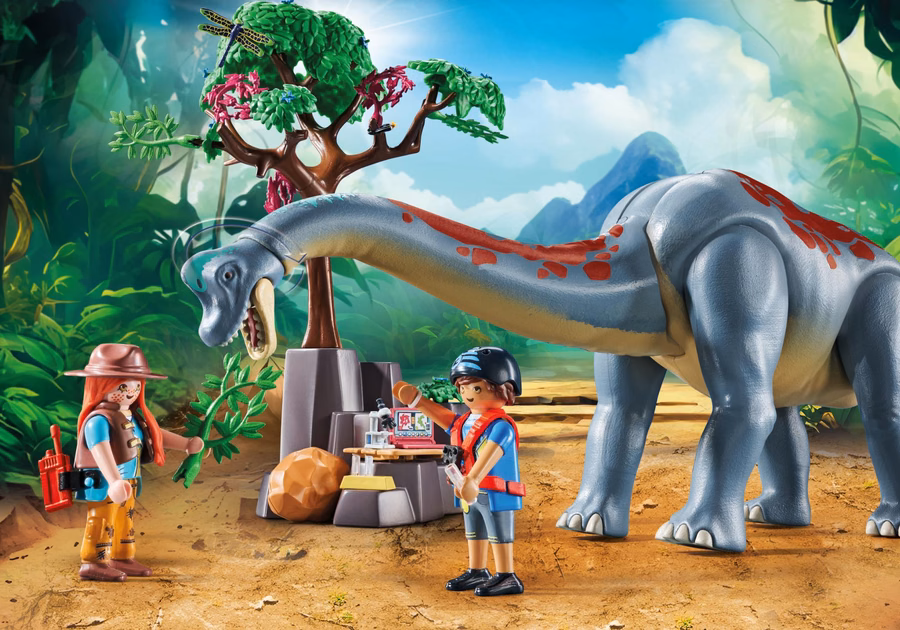 Brachiosaurus with Hovercraft