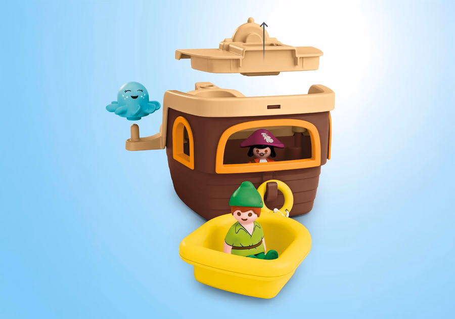 JUNIOR & Disney: Peter Pan's Splashing Pirate Ship