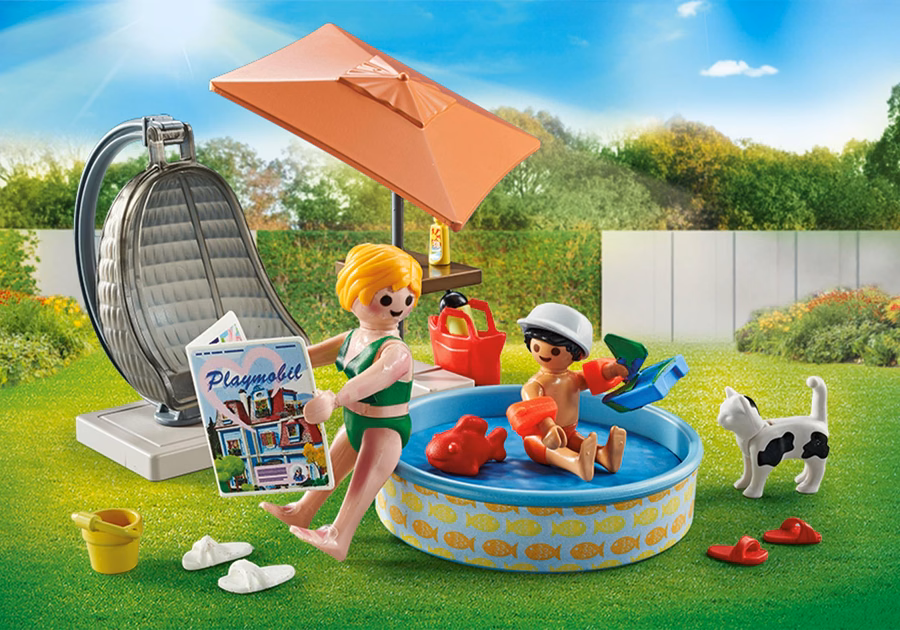 Splashing fun at home / LIVING HOUSE